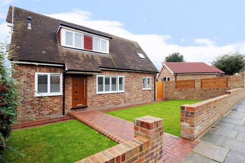 2 bedroom detached house for sale, Heath Road, Bexley