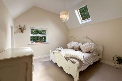 East Lodge Mill Place, Mountain Ash, CF45 4DH