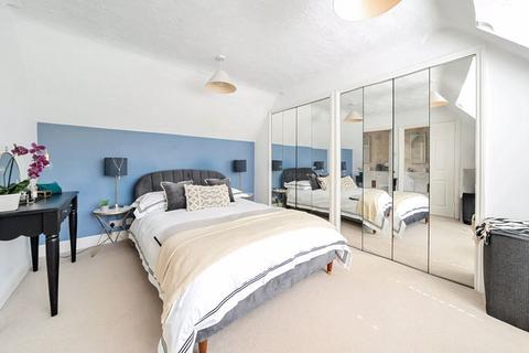 5 High Beeches Close, Purley, CR8 3JD