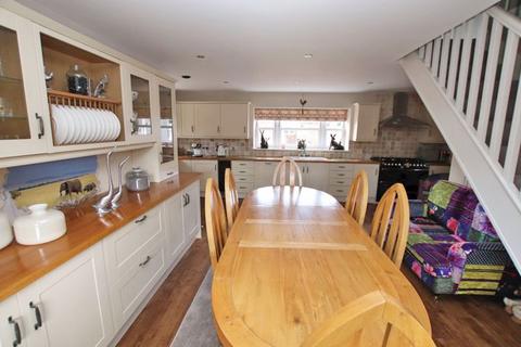 4 bedroom detached house for sale, CONISHOLME ROAD, NORTH SOMERCOTES