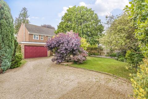 5 Fairways, Kenley, CR8 5HY