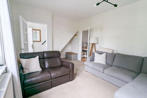 3 bedroom mews for sale, Vale Road, Marston