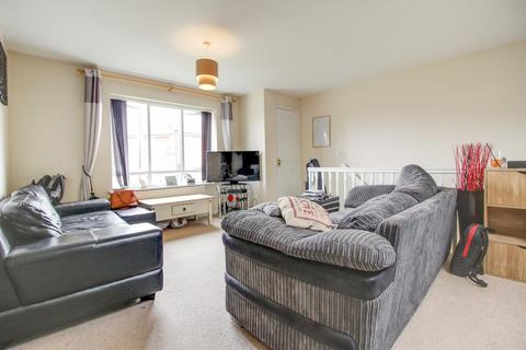 2 bedroom property to rent, Guernsey Lane, Swindon SN25
