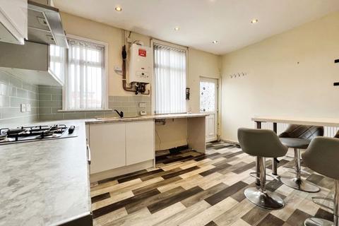278 Plodder Lane, Farnworth, Bolton, BL4 0BS