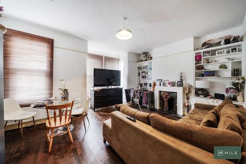 3 bedroom flat for sale, Casselden Road, London