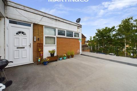 1 bedroom maisonette for sale, Peach Street, Berkshire