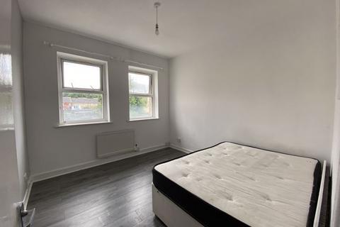 1 bedroom flat to rent, Commercial Road, Newport