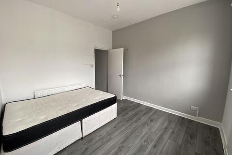 1 bedroom flat to rent, Commercial Road, Newport