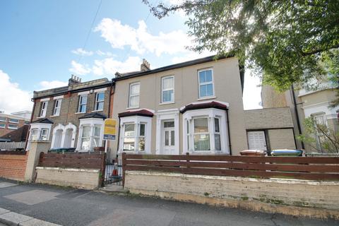 1 bedroom in a house share to rent, North Birkbeck Road