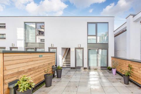 1 bedroom flat to rent, Pickstock Court, London WC1X