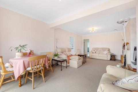 21 Melrose Crescent, Orpington, BR6 9NT