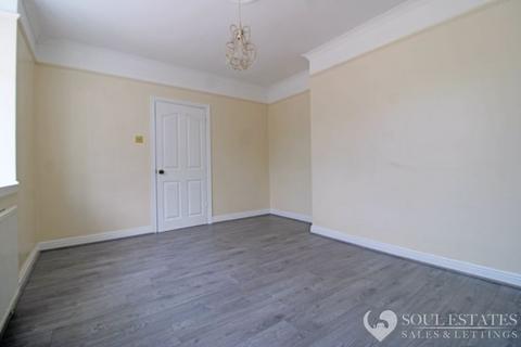 4 bedroom terraced house to rent, Ivy House Road, Oldbury B69