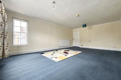 2 bedroom apartment to rent, High Street, Kelvedon