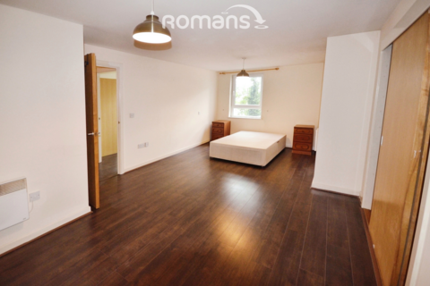 2 bedroom flat to rent, Quadrivium Point, Slough