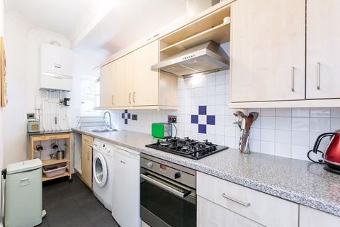 50a Blenheim Crescent, South Croydon, CR2 6BP