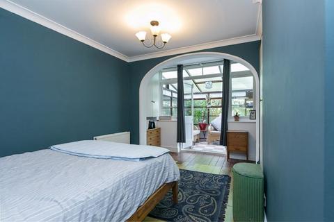 50a Blenheim Crescent, South Croydon, CR2 6BP