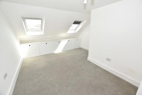 3 bedroom terraced house to rent, Dumpton Park Road, Ramsgate