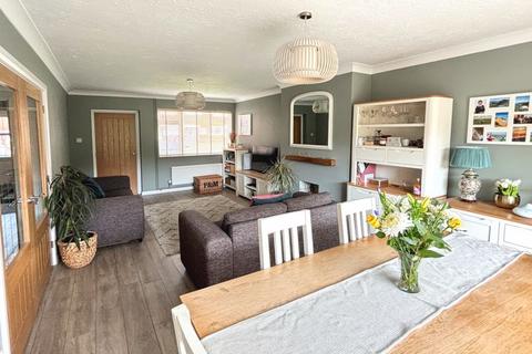 7 Beaumont Road, Longlevens, Gloucester, GL2 0EJ