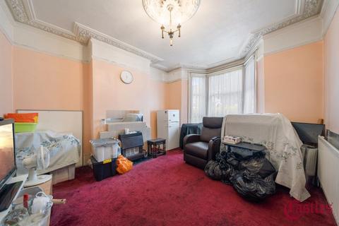 3 bedroom terraced house for sale, Vernon Road, N8