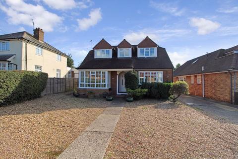 4 bedroom detached house for sale, Wycombe Road, Holmer Green HP15