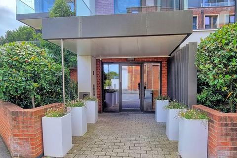 2 bedroom apartment for sale, Station Road, Gerrards Cross