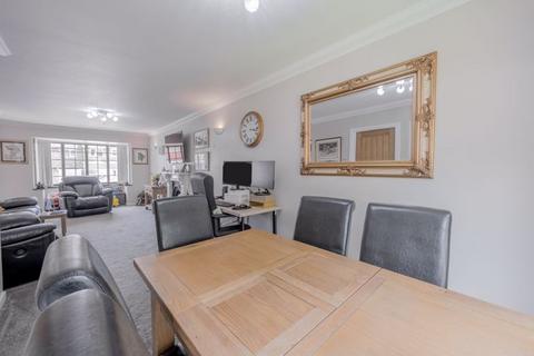 3 bedroom link detached house to rent, Rangeways Road, Kingswinford DY6