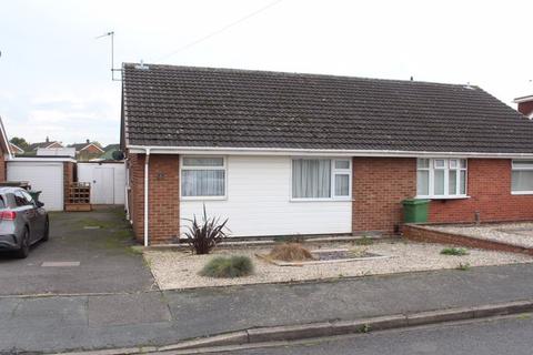 2 bedroom semi-detached bungalow for sale, Metfield Croft, Kingswinford DY6