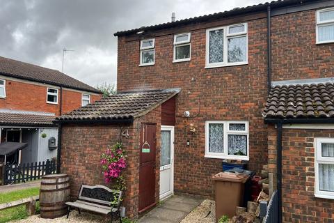 2 bedroom end of terrace house to rent, Tintern Close, Stevenage SG2