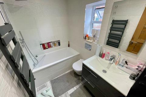 10 Brays Road, Luton, LU2 9DD