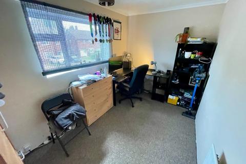 10 Brays Road, Luton, LU2 9DD