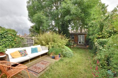 115 Braidwood Road, London, SE6 1QY