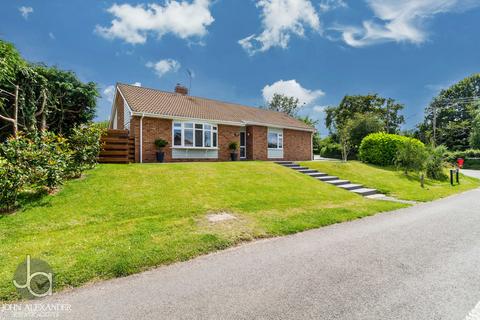 3 bedroom detached bungalow for sale, Strawberry Lane, Tiptree