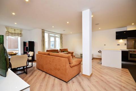 3 bedroom flat to rent, Martyr Road, Guildford, GU1