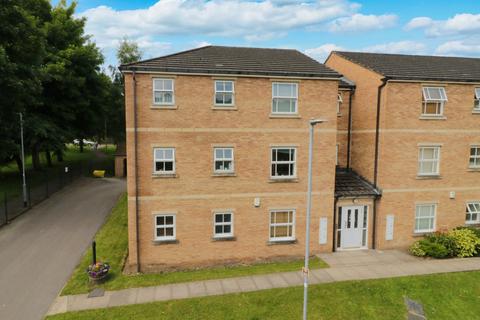 2 bedroom flat for sale, Broom Mills Road, Farsley, Pudsey, West Yorkshire, LS28