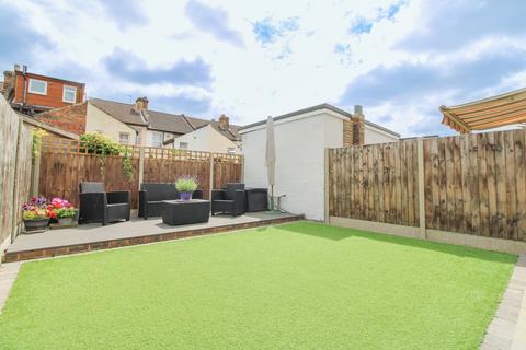 79 Pemdevon Road, Croydon, CR0 3QR