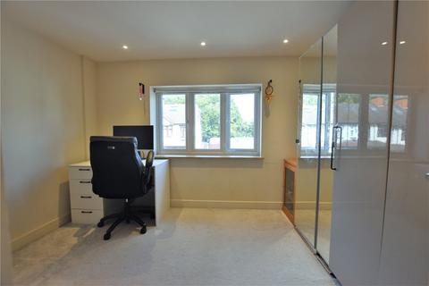 19 Dickensons Lane, London, SE25 5HJ