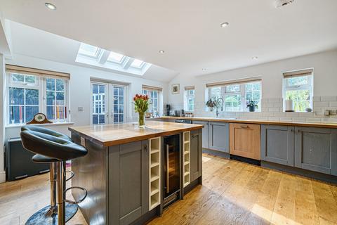 1, Widmore Cottages Bradden Lane, Gaddesden Row, Hemel Hempstead, HP2 6JB