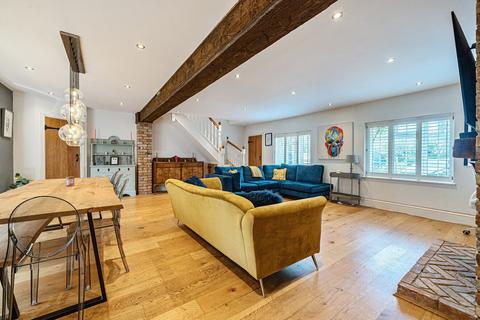 1, Widmore Cottages Bradden Lane, Gaddesden Row, Hemel Hempstead, HP2 6JB