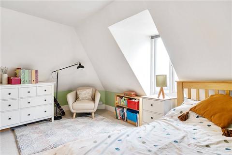 17a Penge Lane, London, SE20 7DU