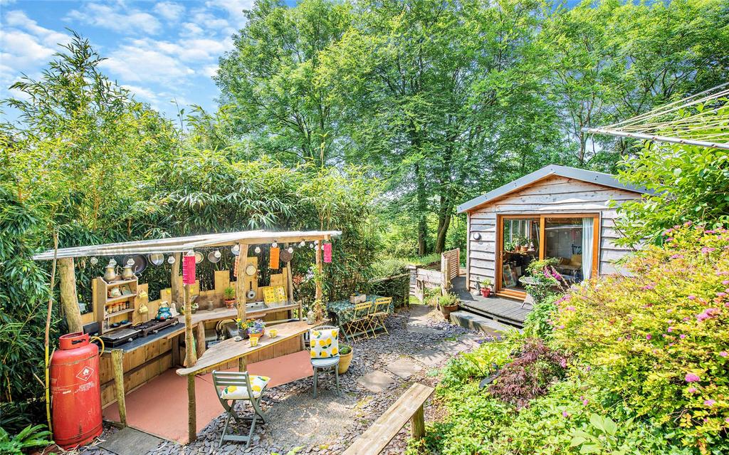 Outdoor Kitchen Area