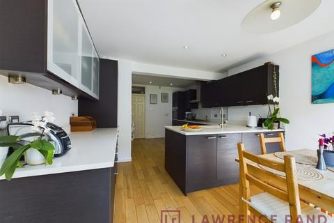 10 Hill Rise, Ruislip, HA4 7JL