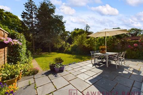 10 Hill Rise, Ruislip, HA4 7JL