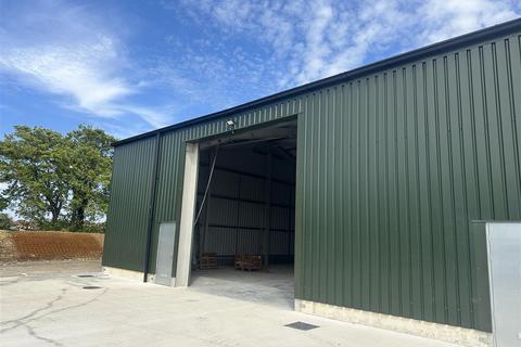 Industrial unit to rent, Bakers Lane, Braintree CM77