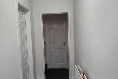 4 bedroom terraced house to rent, Valley Road, Stourbridge