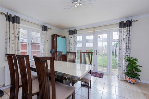 4 bedroom semi-detached house for sale, Sandringham Court, Burnham