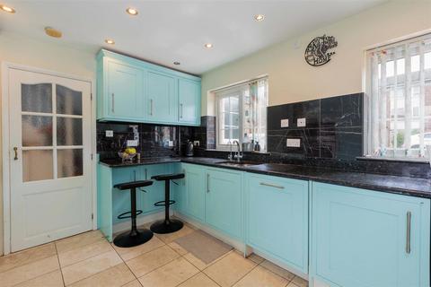 4 bedroom semi-detached house for sale, Sandringham Court, Burnham