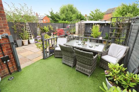 53 Irchester Road, Rushden, NN10 9XG