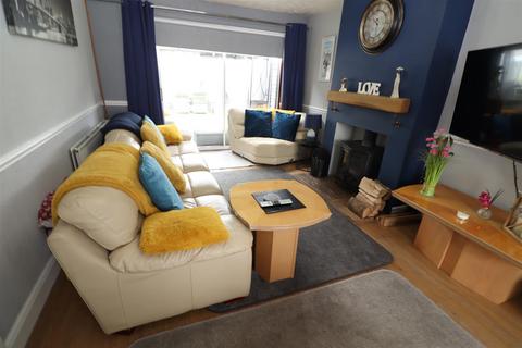 53 Irchester Road, Rushden, NN10 9XG