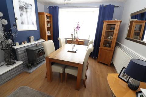 53 Irchester Road, Rushden, NN10 9XG