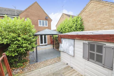 3 bedroom end of terrace house for sale, Sunningdale Drive, Rushden NN10